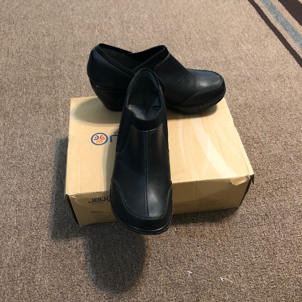 Women’s JBU black shoes Size 9